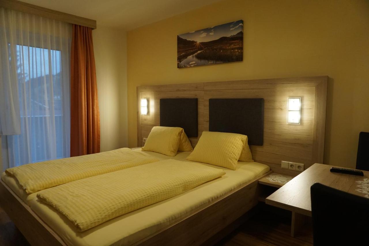 Pension Klampferer Neustift im Stubaital Exterior photo